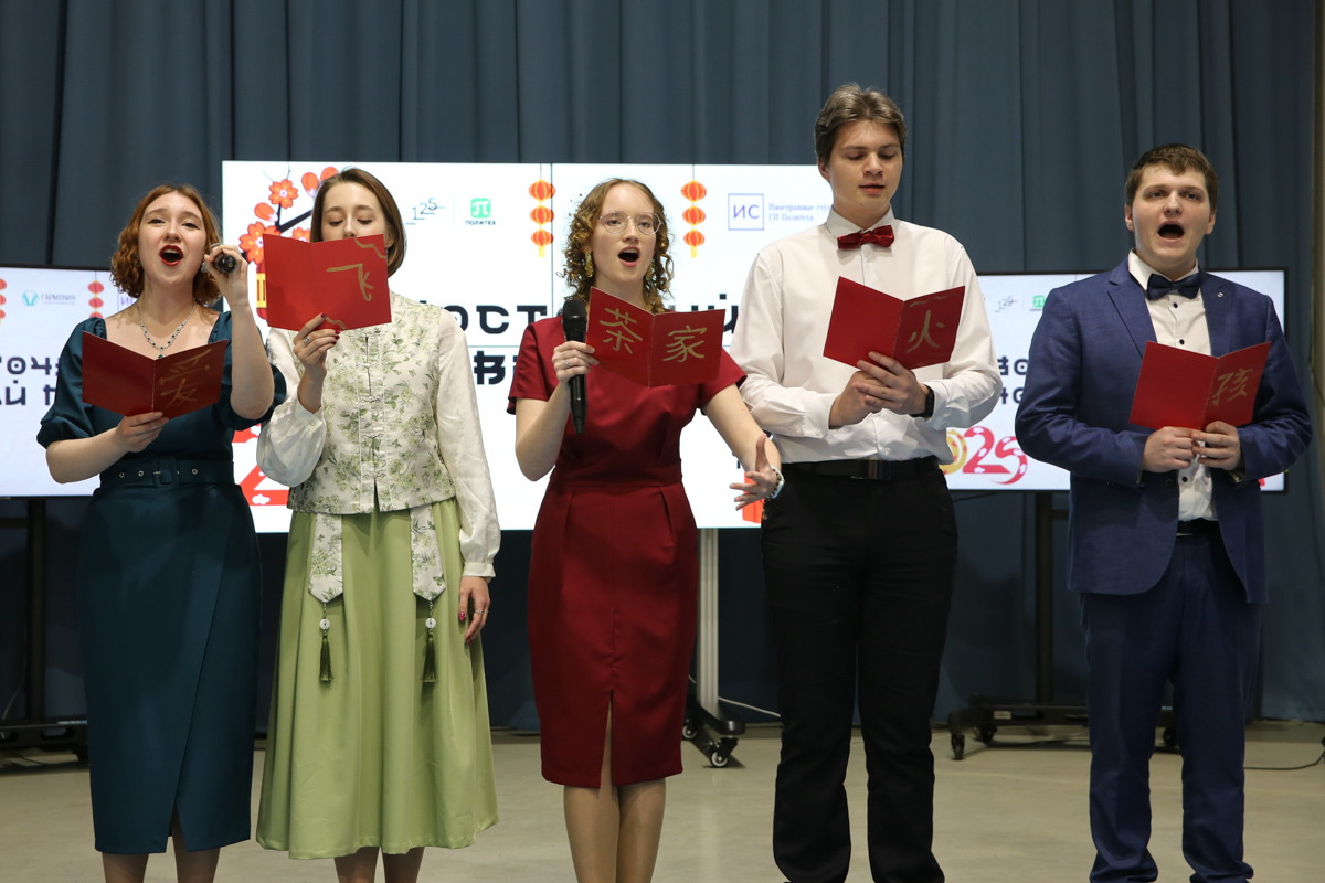 Политехники рассказали о культурных особенностях своих стран 