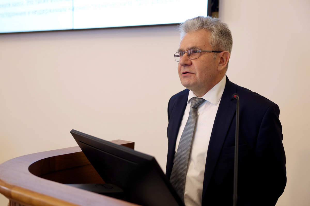 Академик Александр Сергеев рассказал студентам о технологиях будущего 
