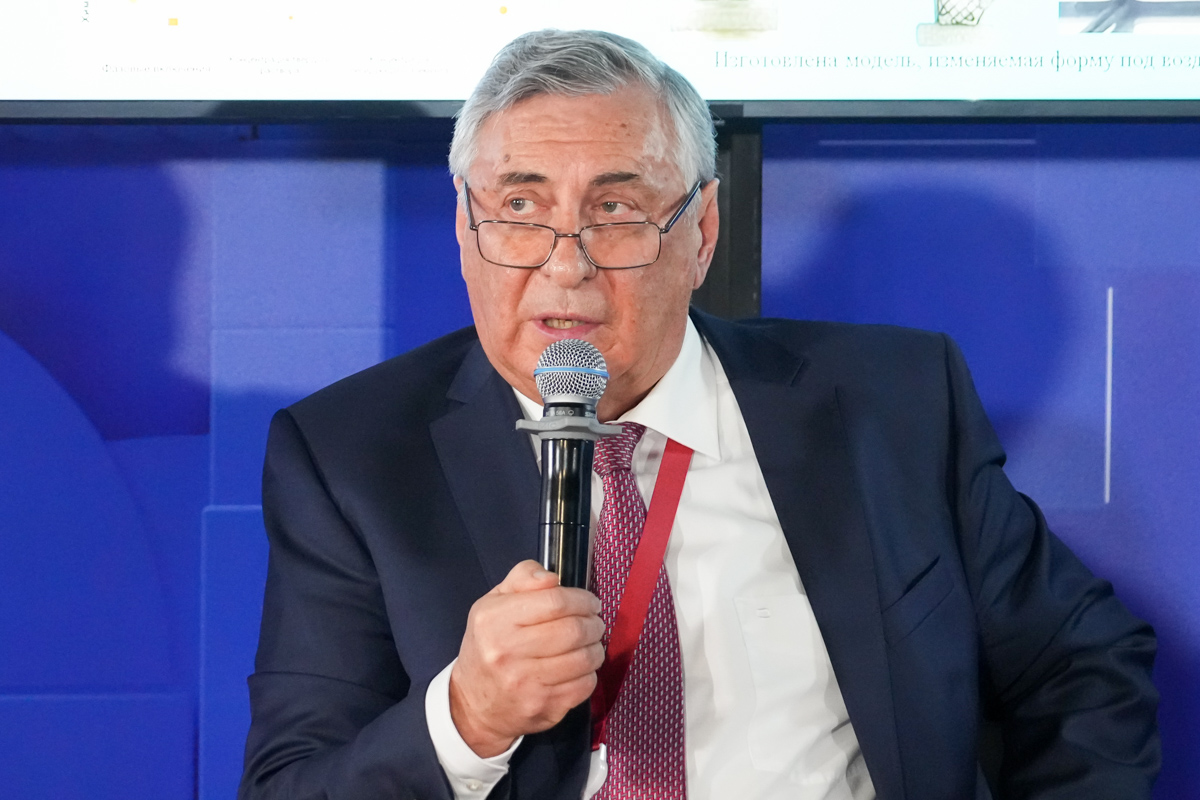 Анатолий Попович 