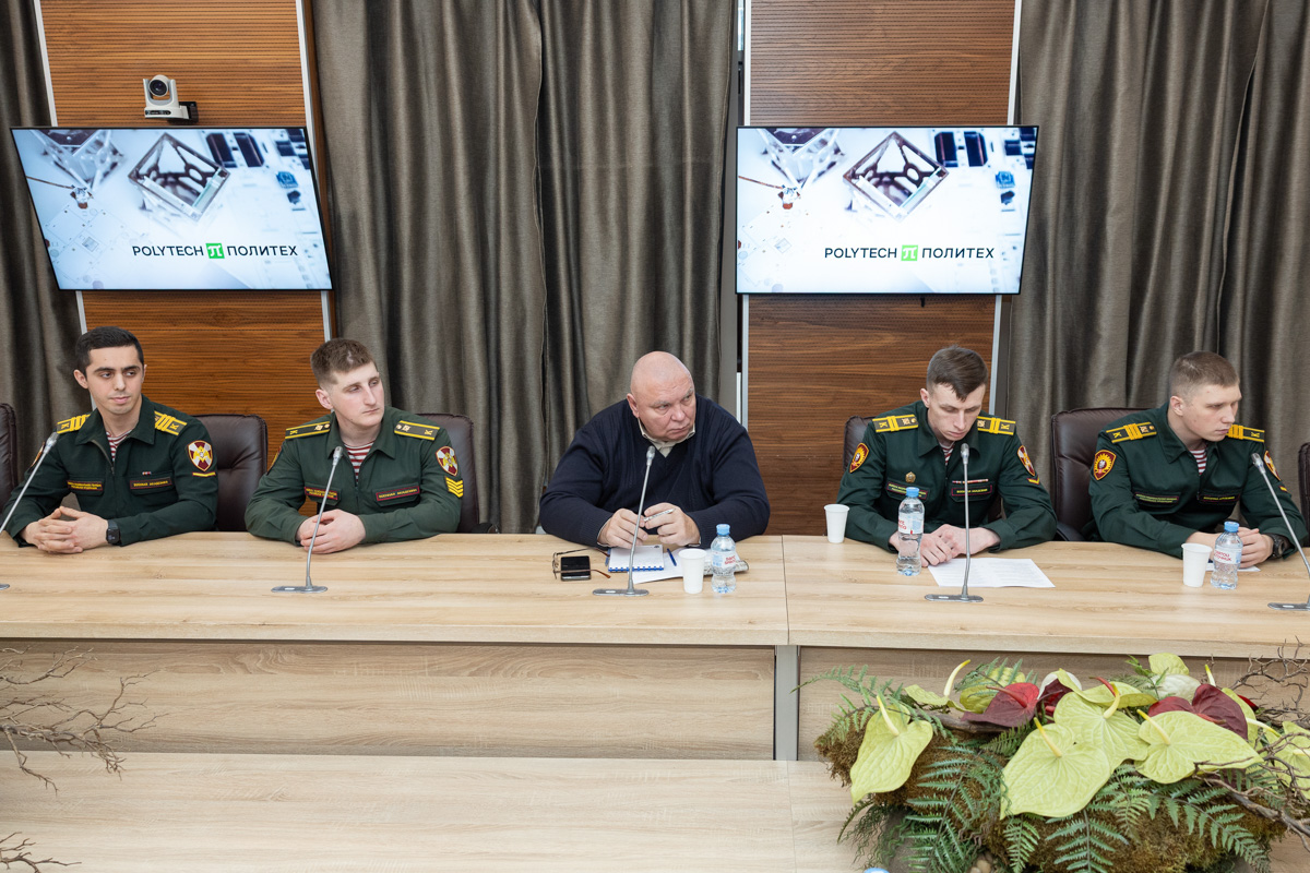 С докладами выступили курсанты Академии войск национальной гвардии С докладами выступили курсанты Академии войск национальной гвардии