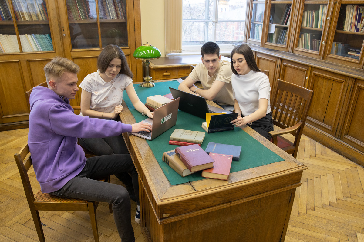 Электронная библиотека Политеха раскрыла свои двери для партнёрского вуза Кыргызстана 