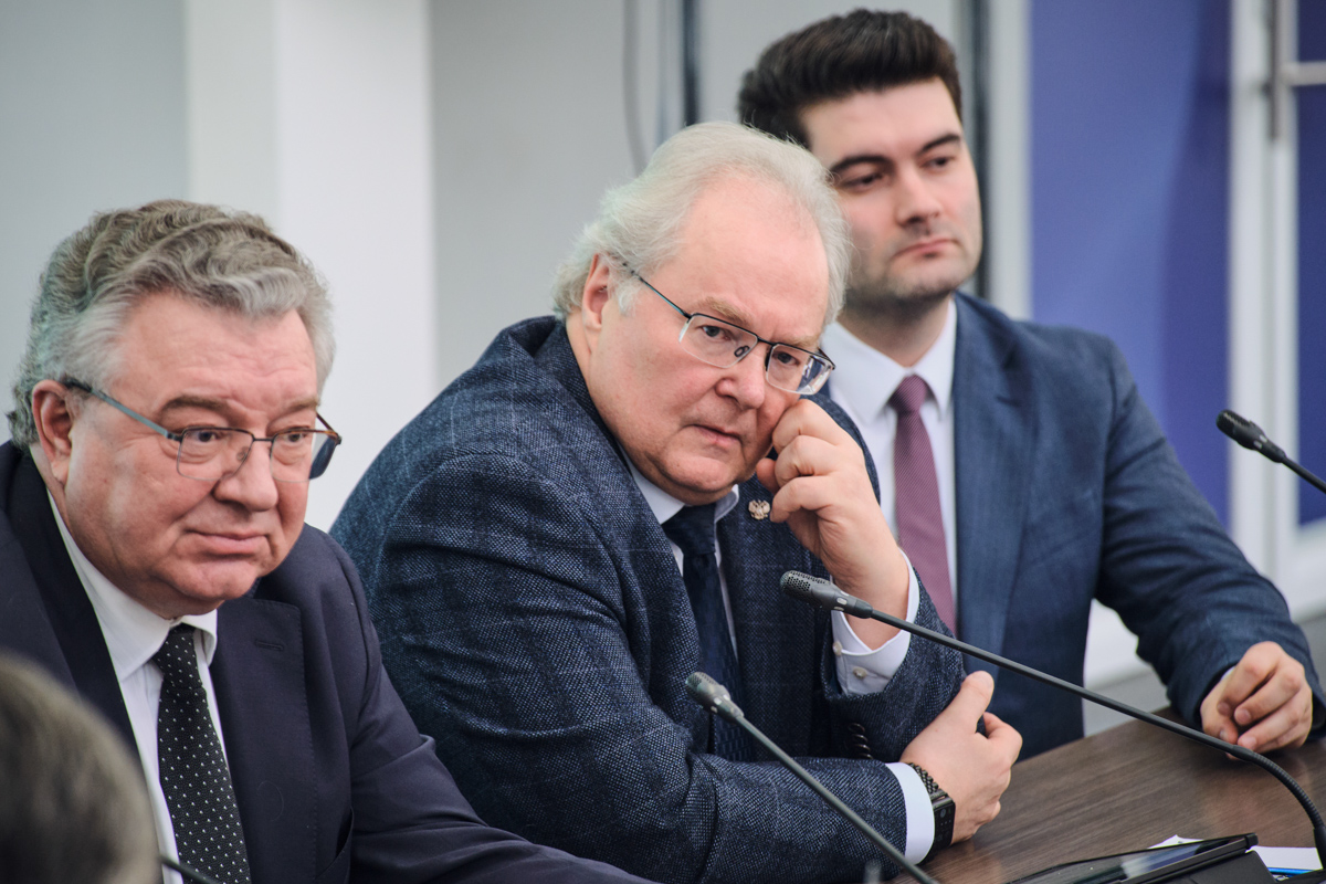 Ректор Андрей Рудской, проректор по цифровой трансформации Алексей Боровков, директор Научно-образовательного центра «Машиностроительные технологии и материалы» Павел Новиков Ректор Андрей Рудской, проректор по цифровой трансформации Алексей Боровков, директор Научно-образовательного центра «Машиностроительные технологии и материалы» Павел Новиков
