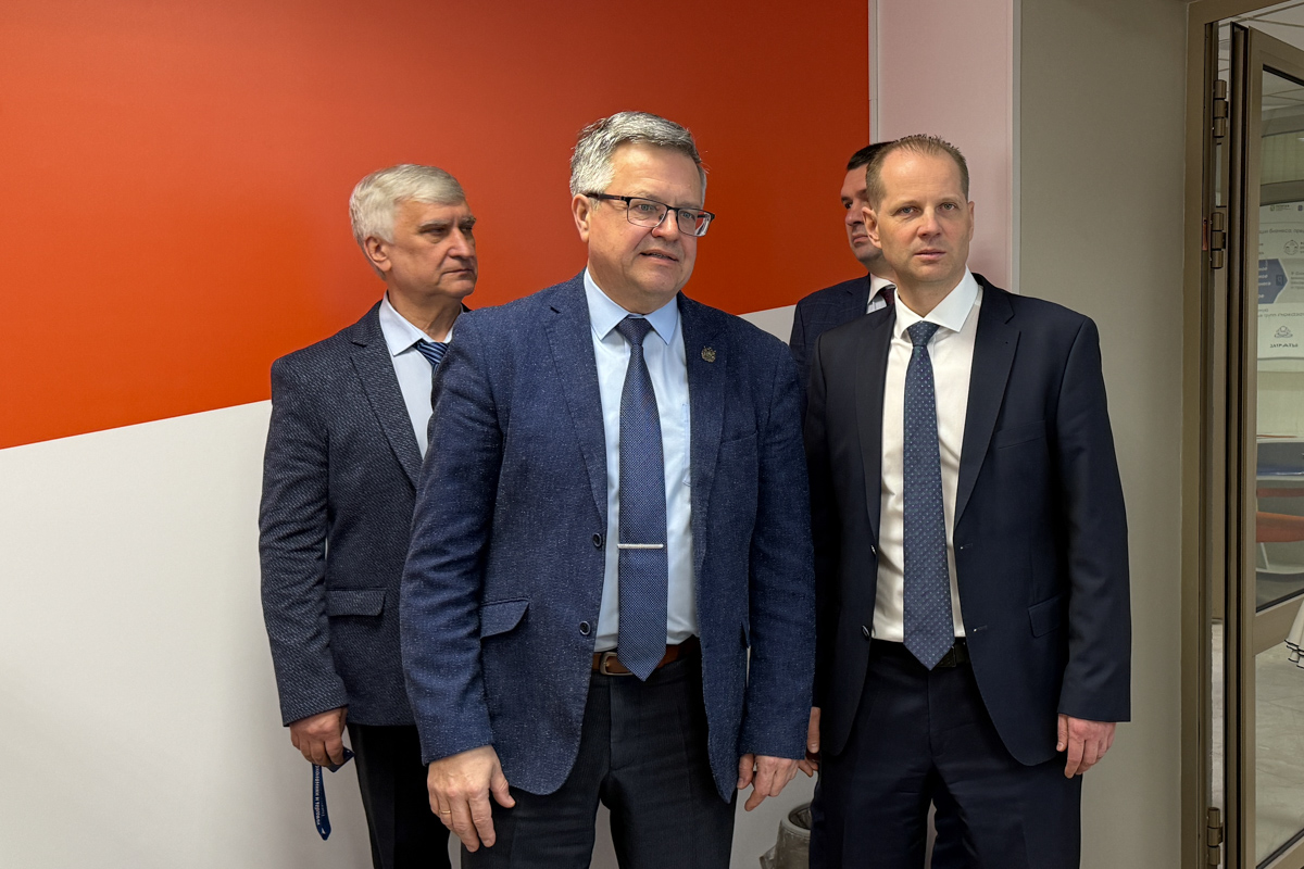 Экскурсия по ИПМЭиТ 