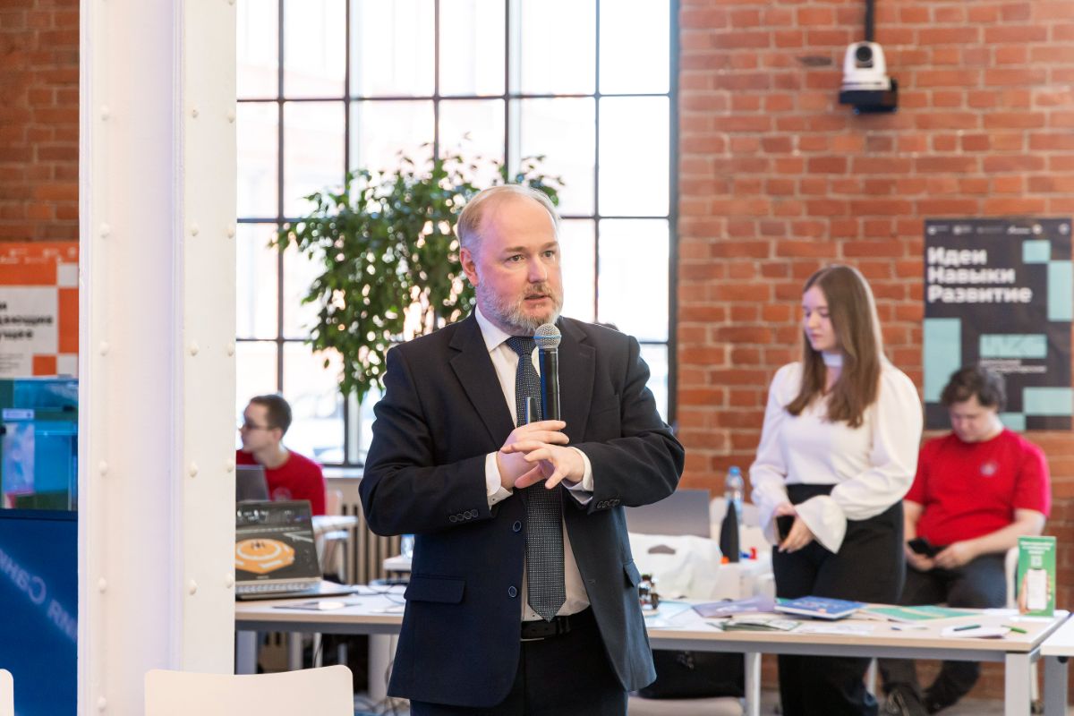 Директор Центра дополнительного профессионального образования ПИШ СПбПУ Сергей Салкуцан 