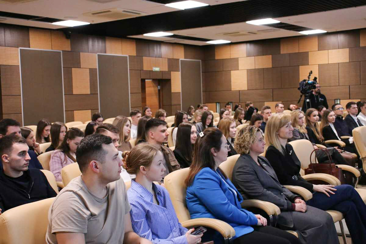 Участники программы