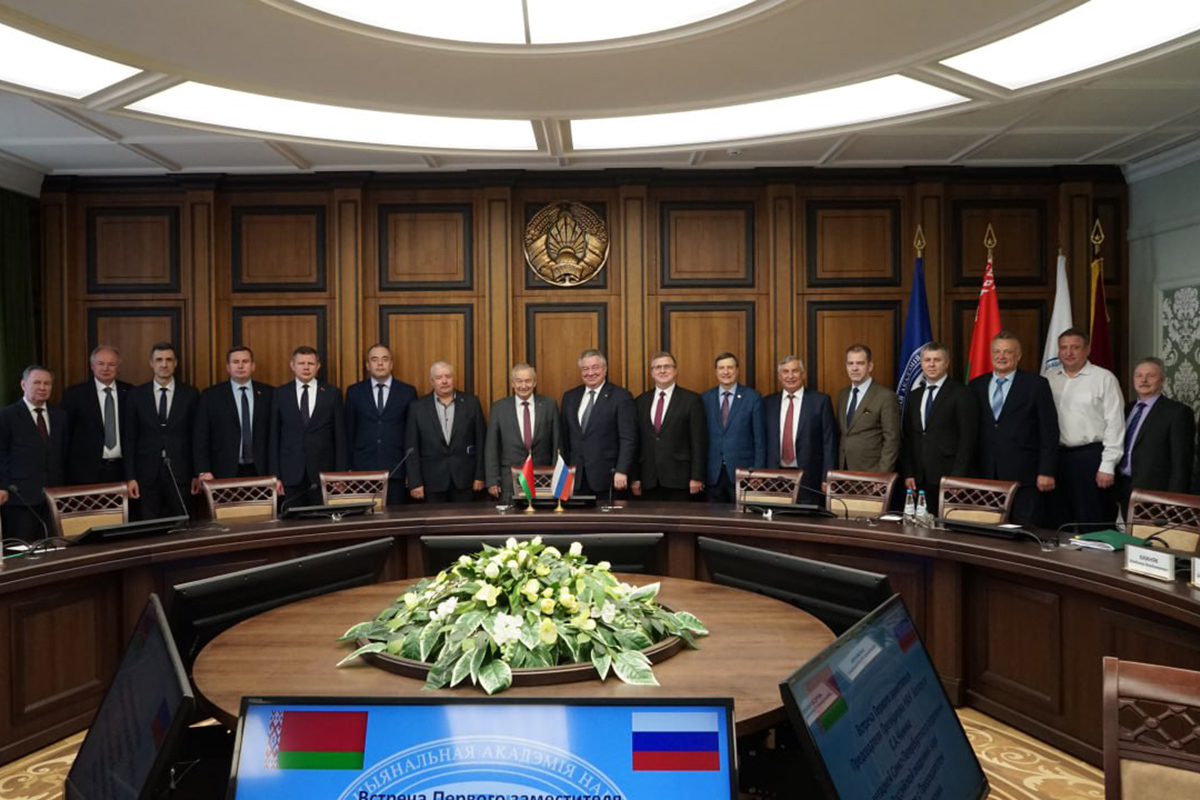 Официальная встреча в президиуме НАН Беларуси