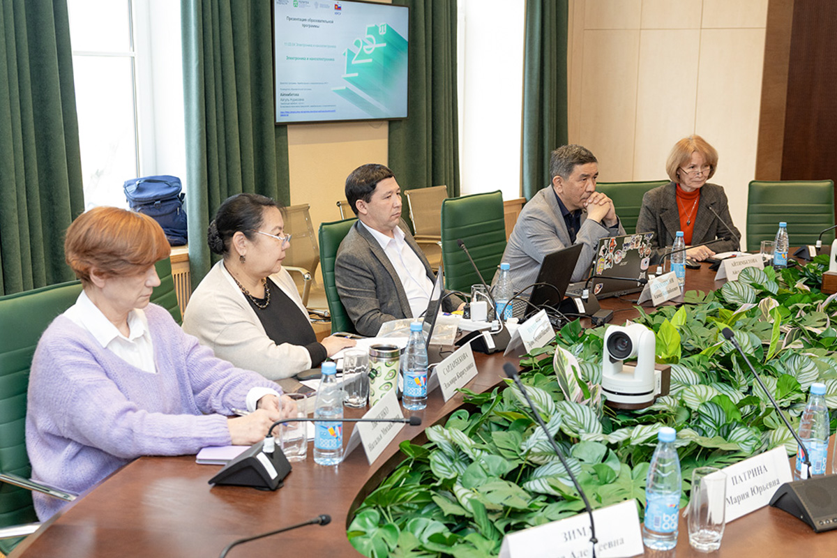 Участники стажировки из КРСУ в СПбПУ