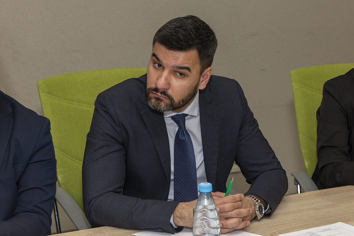 Проректор по научной работе Юрием Фомин Проректор по научной работе Юрием Фомин