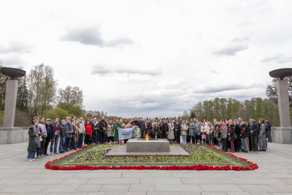 Политех присоединился к акции памяти на Пискарёвском мемориале Политех присоединился к акции памяти на Пискарёвском мемориале