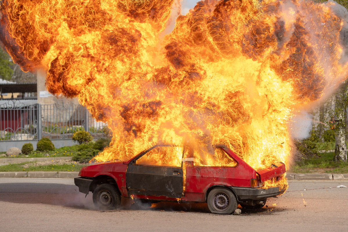 Беспилотник успел сбросить гранату 