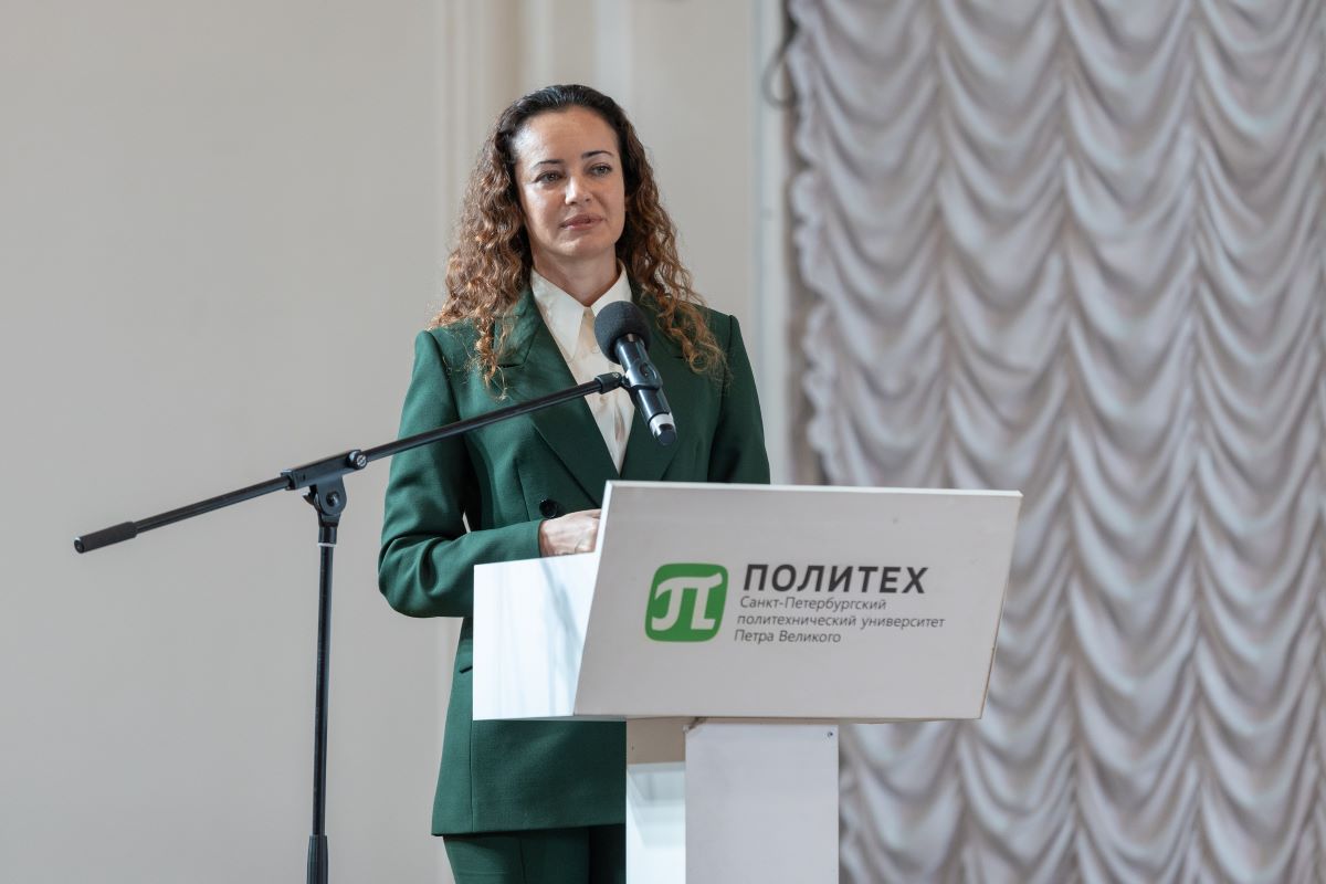 Исполнительный директор Фонда развития МГИМО Марина Петрова 