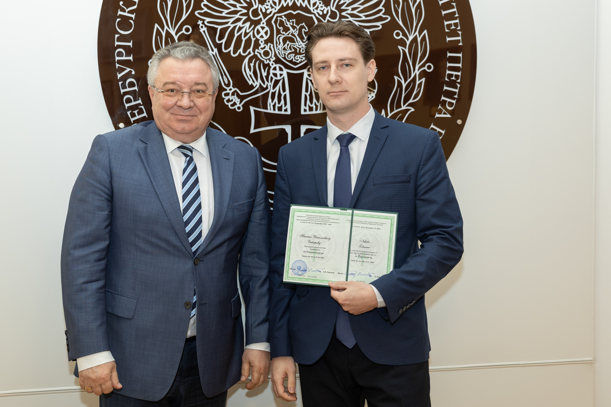 Никита Зибарев стал кандидатом технических наук Никита Зибарев стал кандидатом технических наук