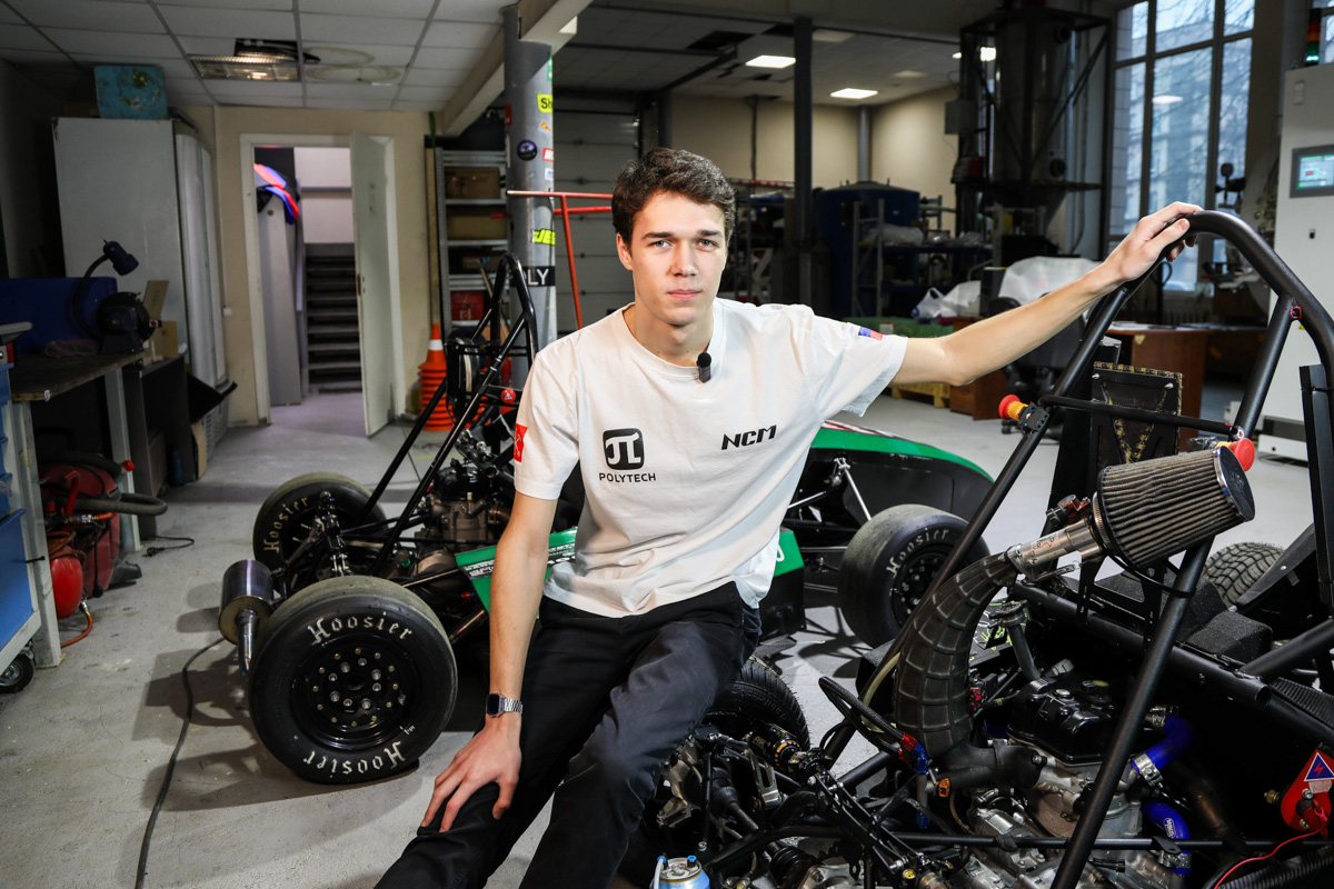 Кирилл Аникеев 