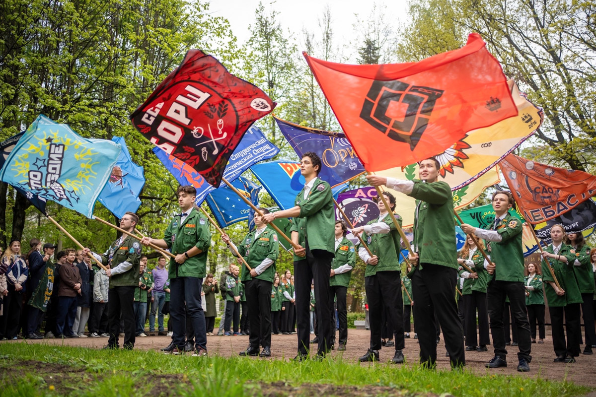 Бойцы студотрядов отправились в 77-й трудовой сезон 