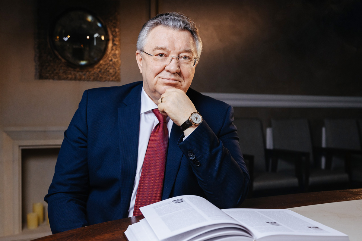 Поздравление ректора СПбПУ Андрея Рудского с Днём России 