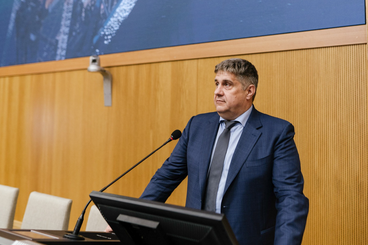 Руководитель Росавтодора Роман Новиков 