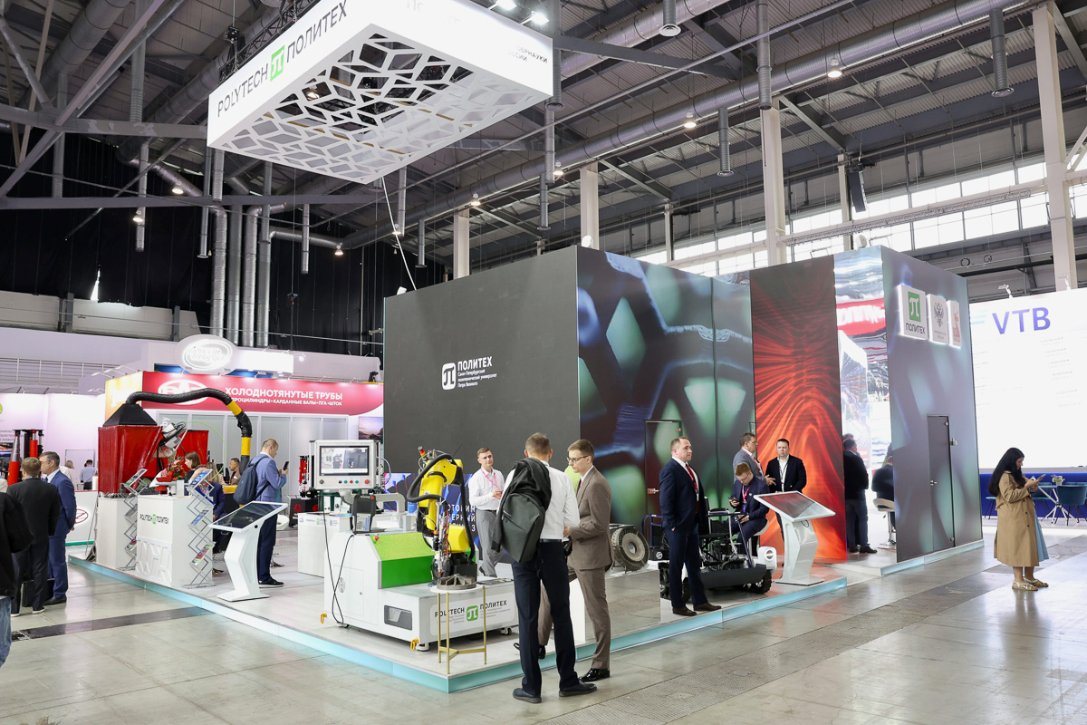 Стенд Политеха 
