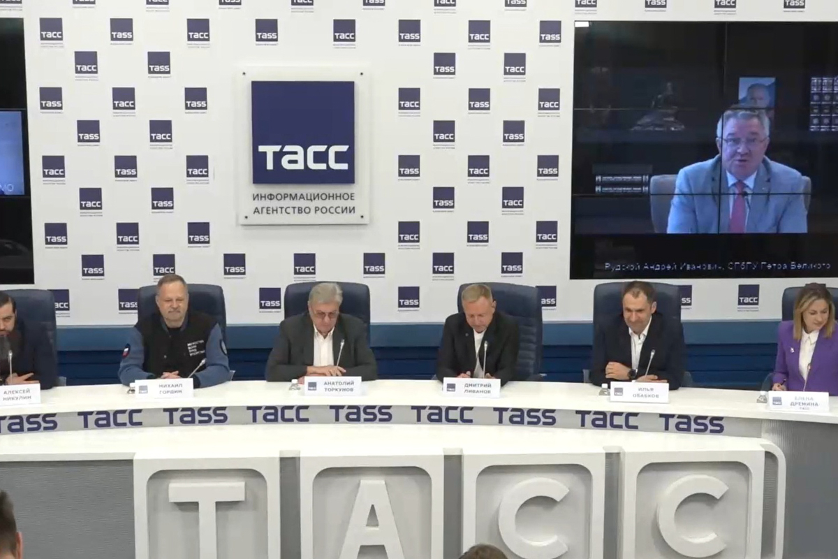  Ректор Политеха Андрей Рудской присоединился к пресс-конференции онлайн