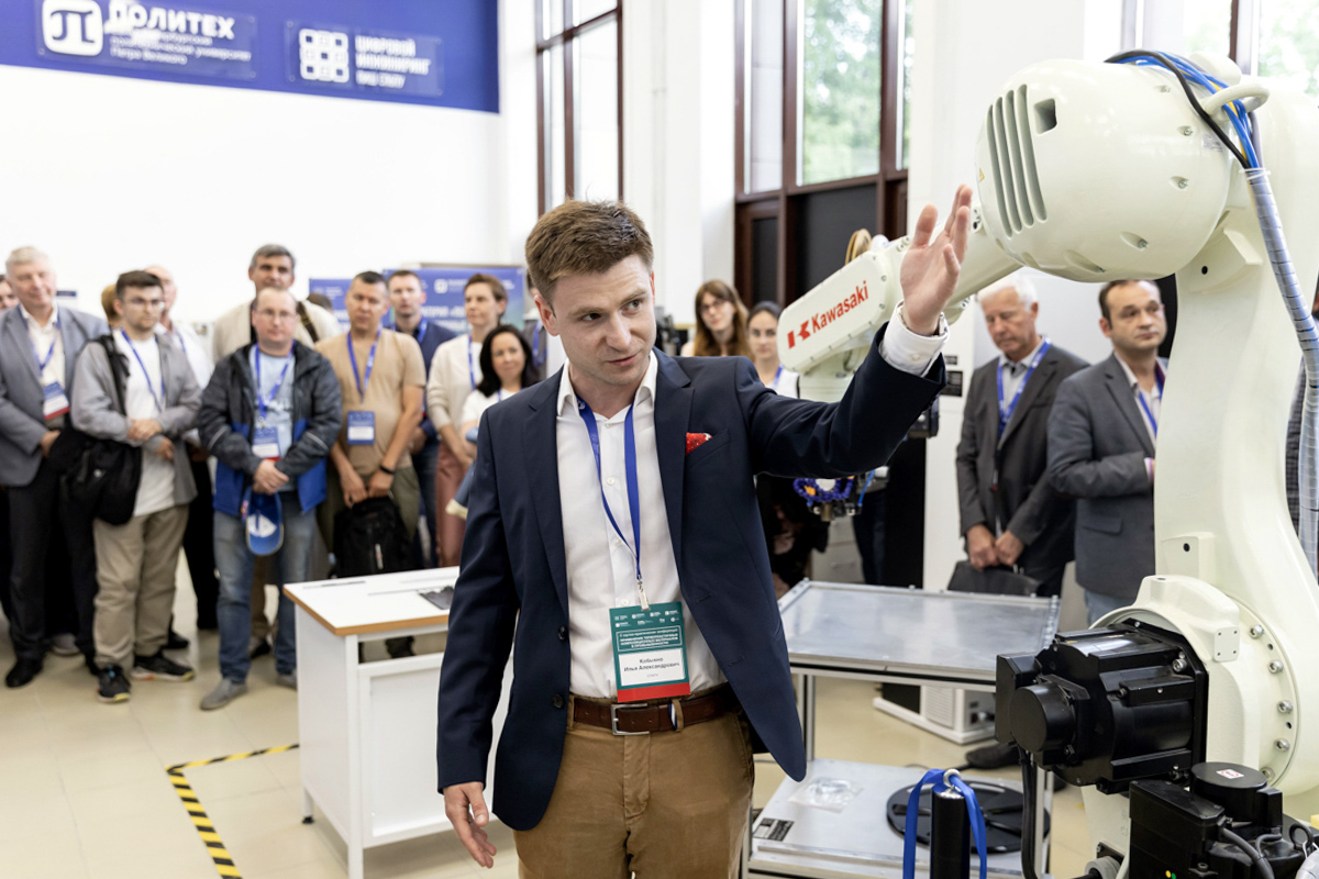 Образовательную и проектную части Зимнего университета проведут преподаватели Высшей школы международных образовательных программ и сотрудники подразделений-лидеров Передовой инженерной школы СПбПУ «Цифровой инжиниринг» 