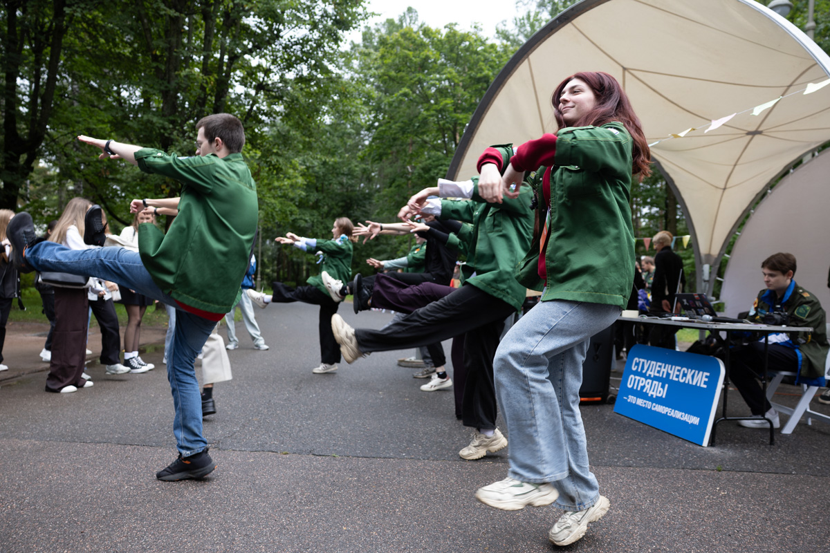 Студенческие отряды Политеха представили шесть направлений на станции «Шаг к труду» 