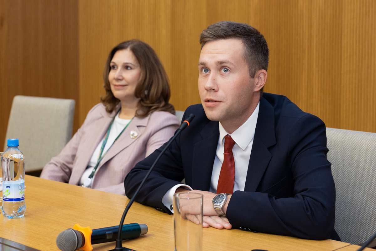 Выступление с приветственным словом проректора по информационной, молодежной политике и безопасности Максима Пашоликова 