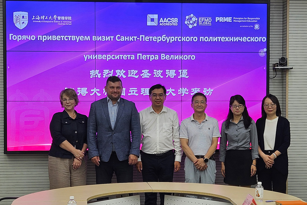 Дмитрий Тихонов и Ольга Емельянова провели переговоры с потенциальными партнёрами в Китае 