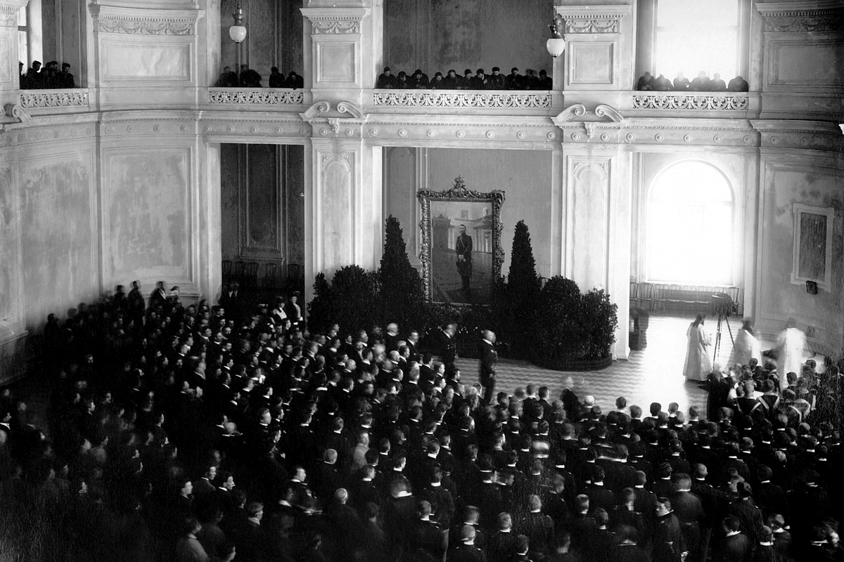 Молебен в актовом зале Санкт-Петербургского политехнического института 