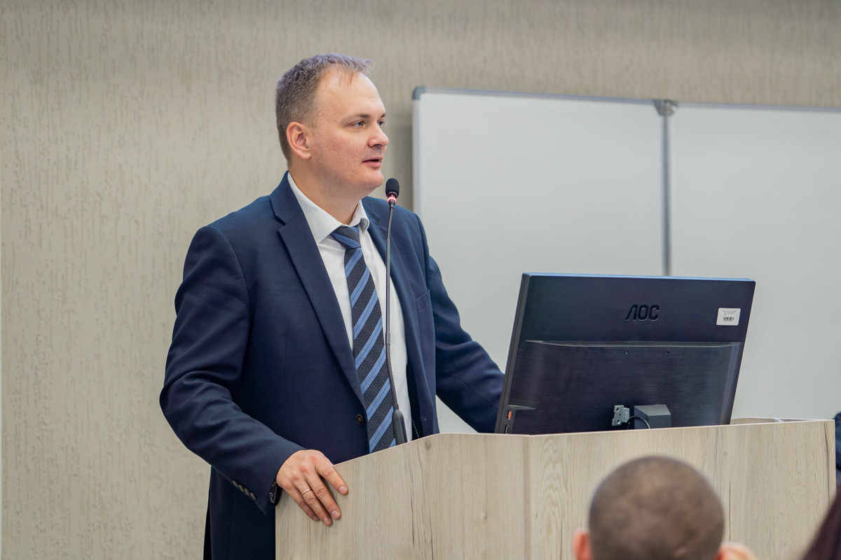 С приветствием к участникам обратился Игорь Мурашев 