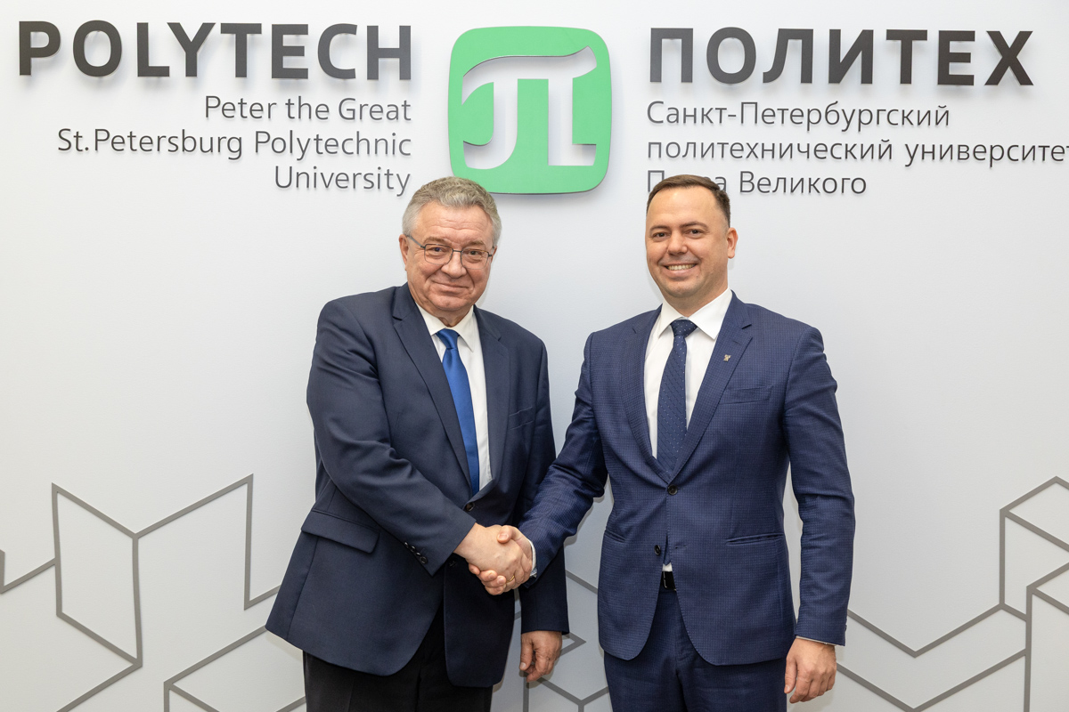 Ректор СПбПУ Андрей Рудской и директор НИИ ПГ, академик РААСН Павел Спирин 