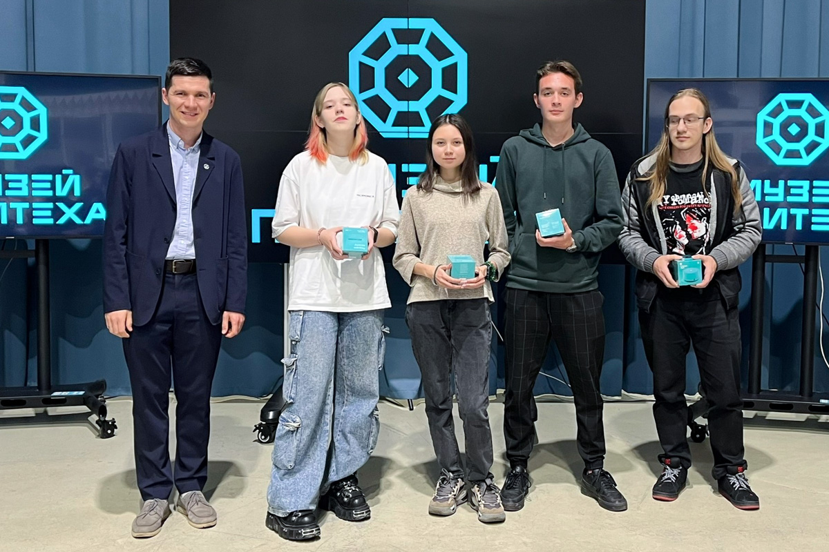 Первокурсники Политеха открыли историю университета в игровом формате