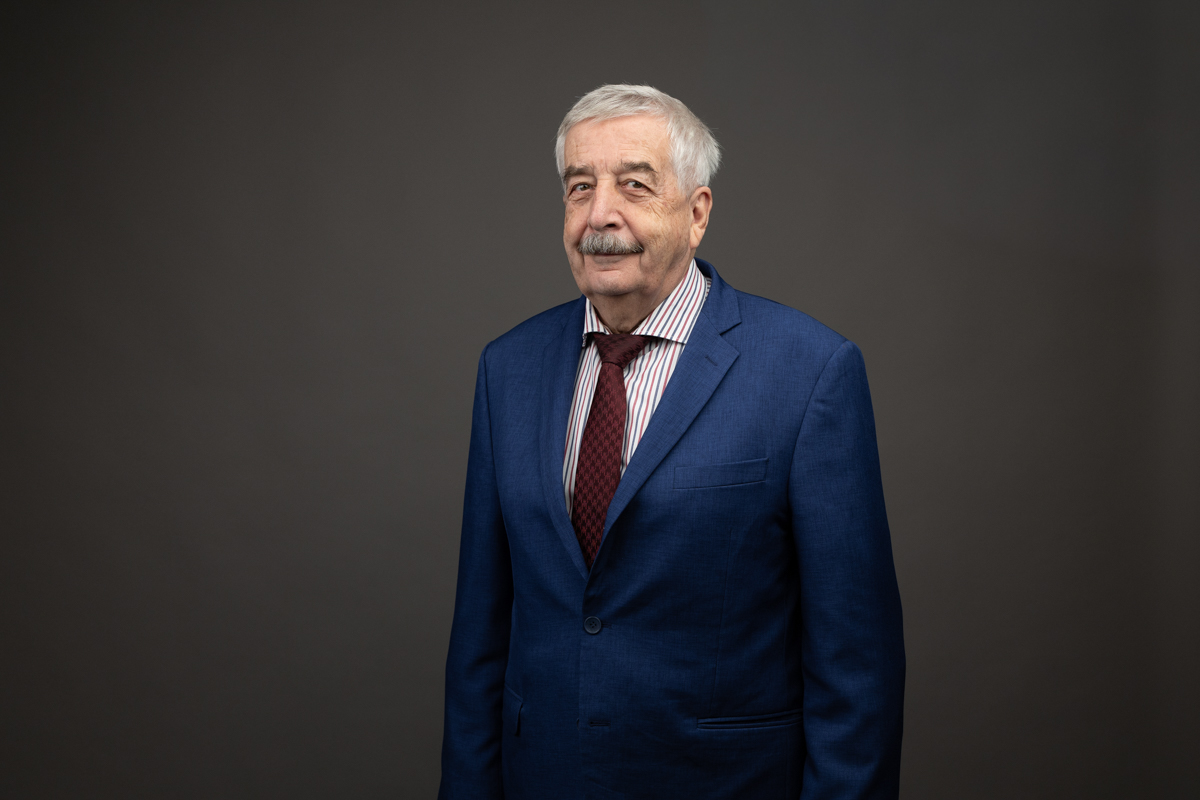 Владимир Викторович Глухов 