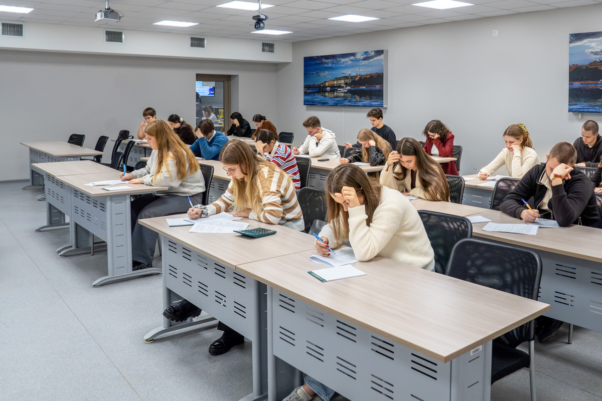 Открытие региональной студенческой олимпиады по менеджменту в ИПМЭиТ 