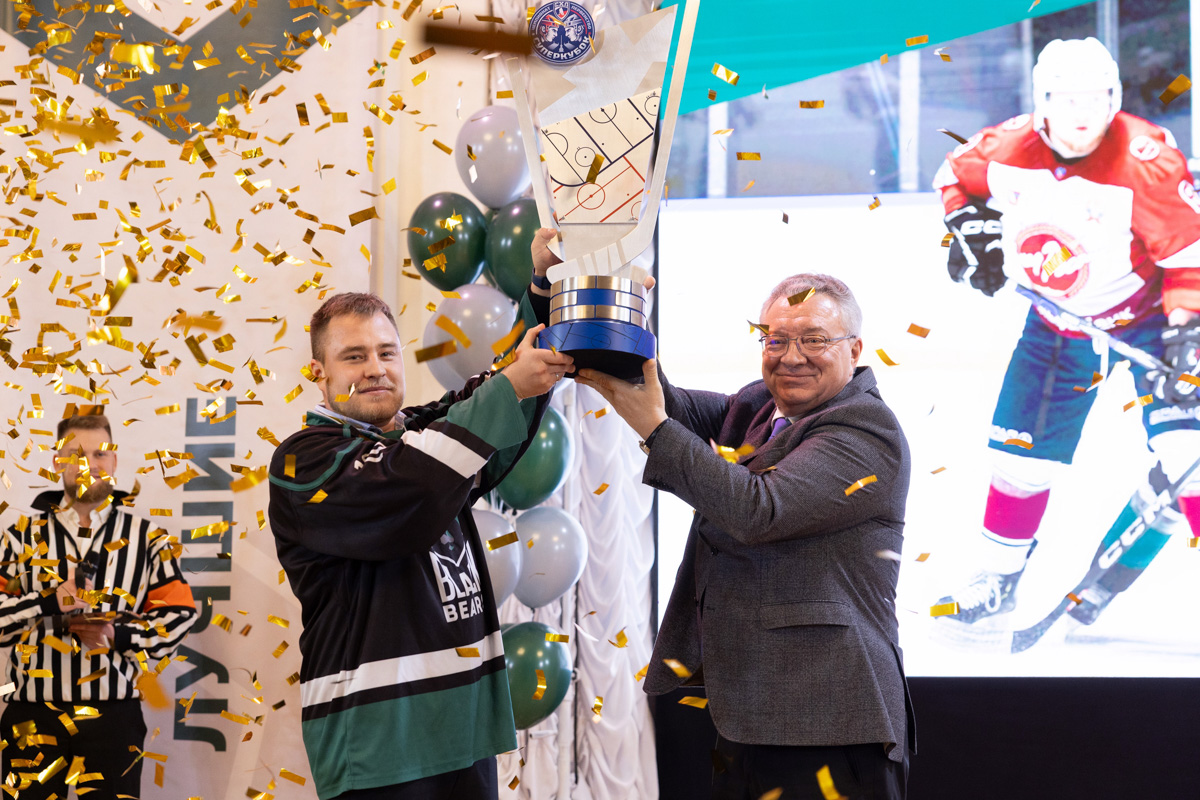 Андрей Рудской и Александр Буторин с Суперкубком СХЛ 