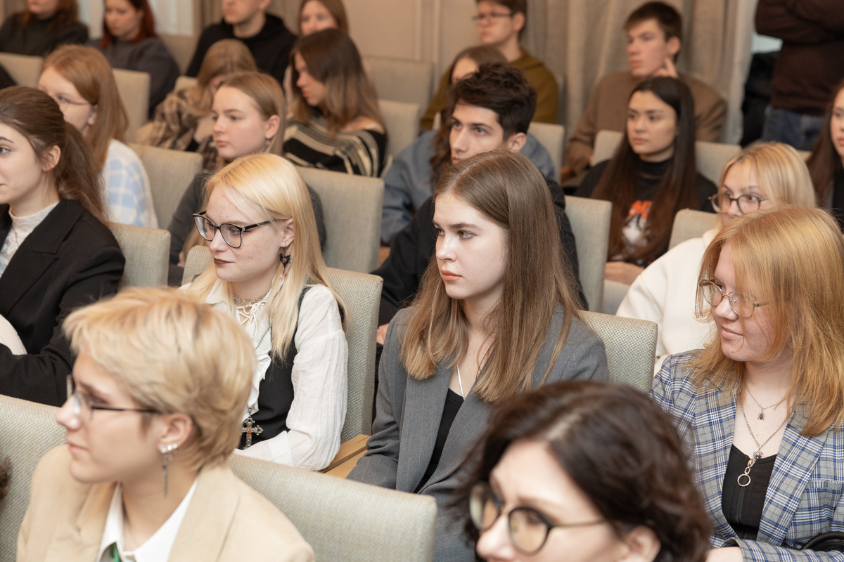 Участники МКФ на деловых активностях 