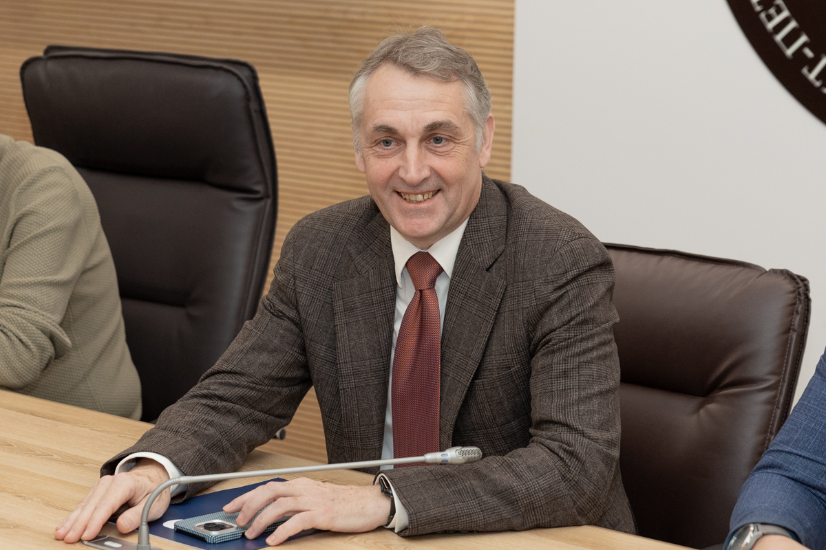 Виталий Сергеев 