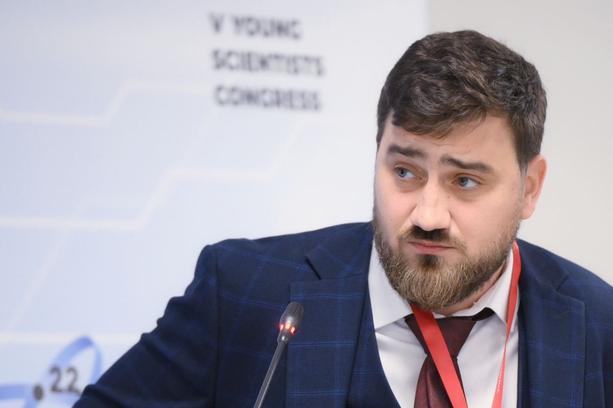 Олег Рождественский (фото: Екатерина Чеснокова. Источник: Фотохост Конгресса молодых учёных) 