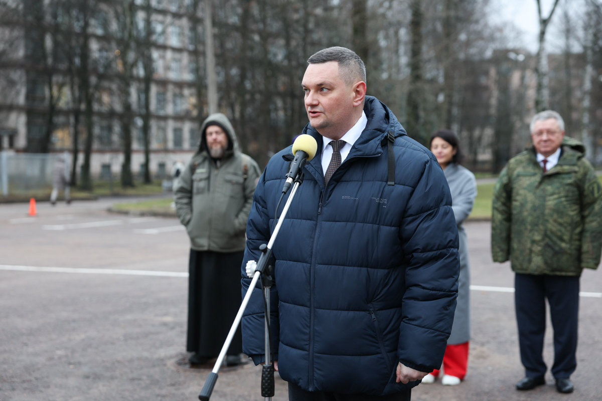 Заместитель главы Калининского района Владислав Гаража 