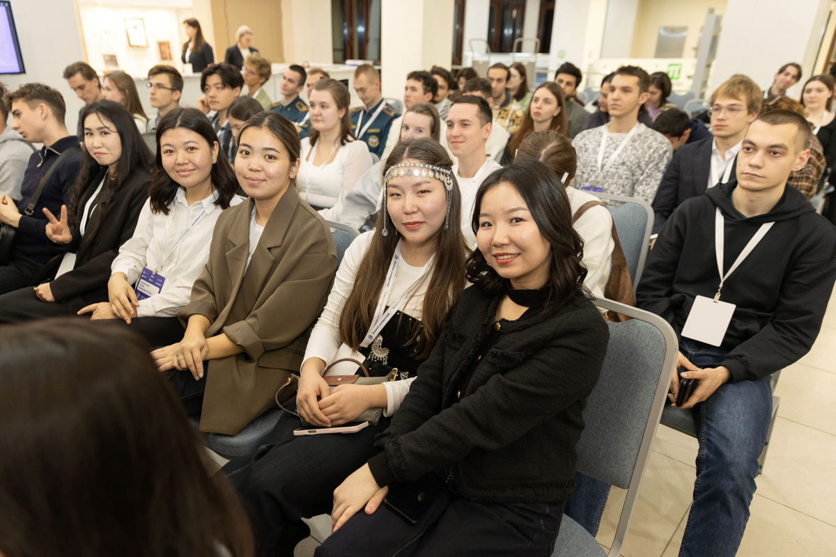 В двухнедельном интенсиве приняли участие более 200 студентов 3-4 курса бакалавриата инженерных и технических направлений 