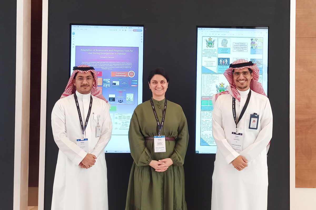 Джамиля Идрисова с выпускниками Политеха 