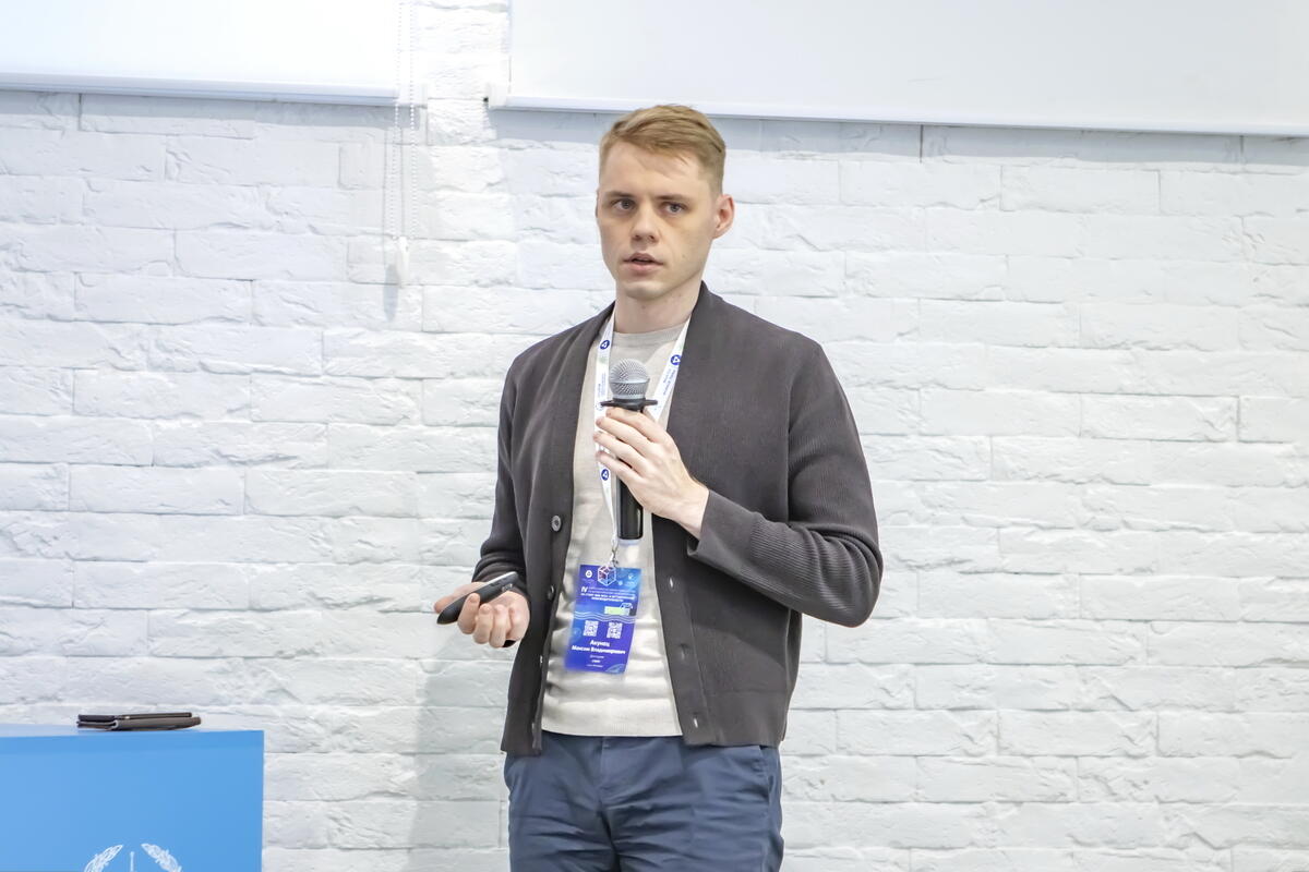 Аспирант Высшей школы прикладной математики и вычислительной физики, стажёр-исследователь лаборатории «Вычислительная гидроаэроакустика и турбулентность» Передовой инженерной школы «Цифровой инжиниринг» Максим Акунец 