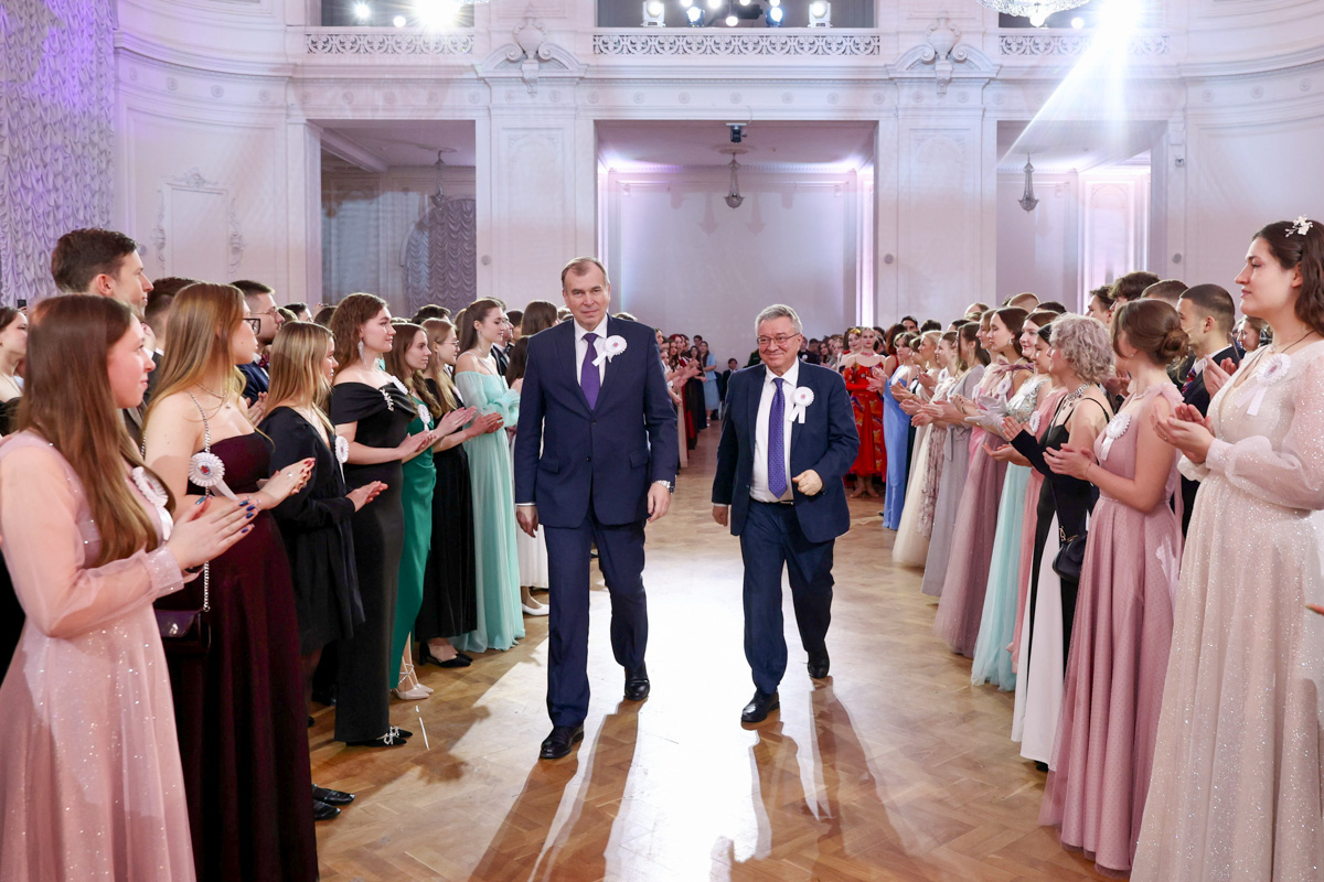 Ректор СПбПУ Андрей Рудской и председатель Комитета по науке и высшей школе Санкт-Петербурга Андрей Максимов 