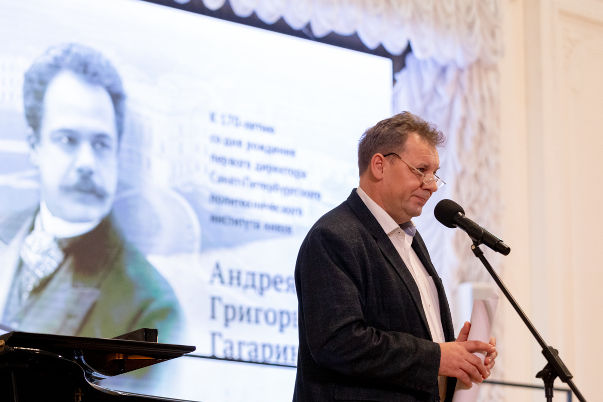 Директор Музея истории СПбПУ Валерий Климов поделился важными фактами из жизни первого директора университета Андрея Гагарина 