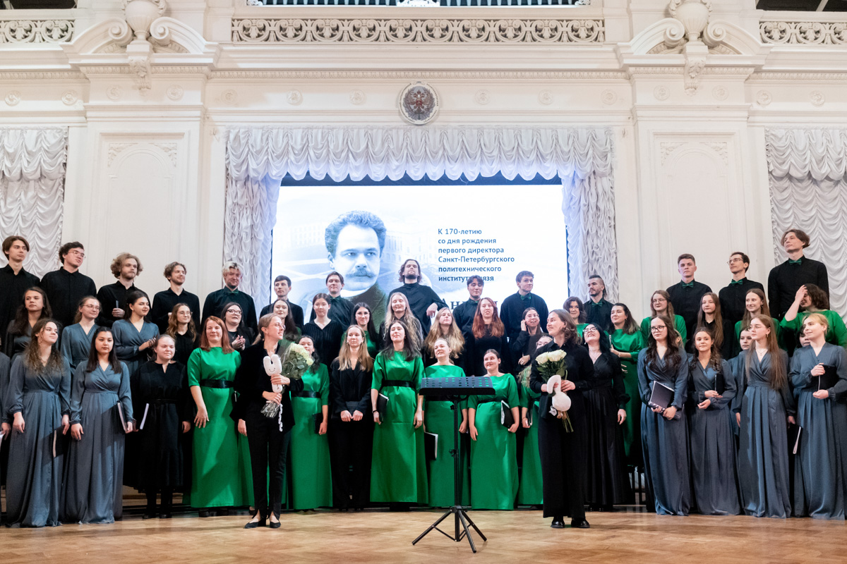Торжественным финалом концерта стал гимн Политеха Санкт-Петербургского политехнического университета Петра Великого 