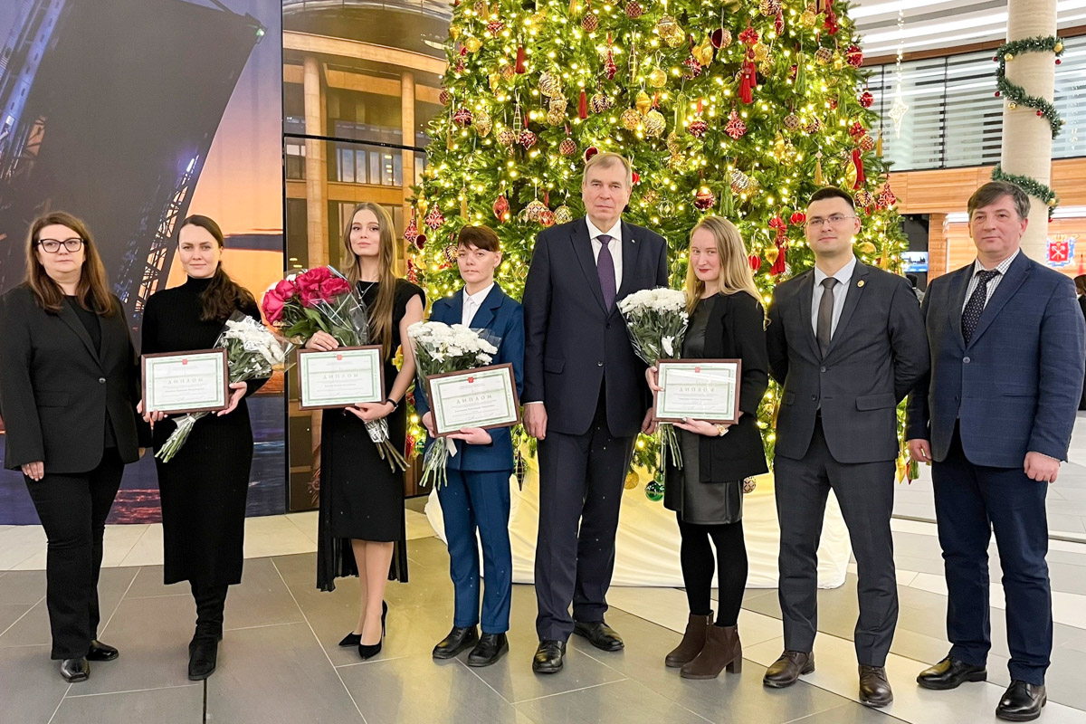 Постановлением Правительства Санкт-Петербурга по итогам конкурса присуждено 25 премий 