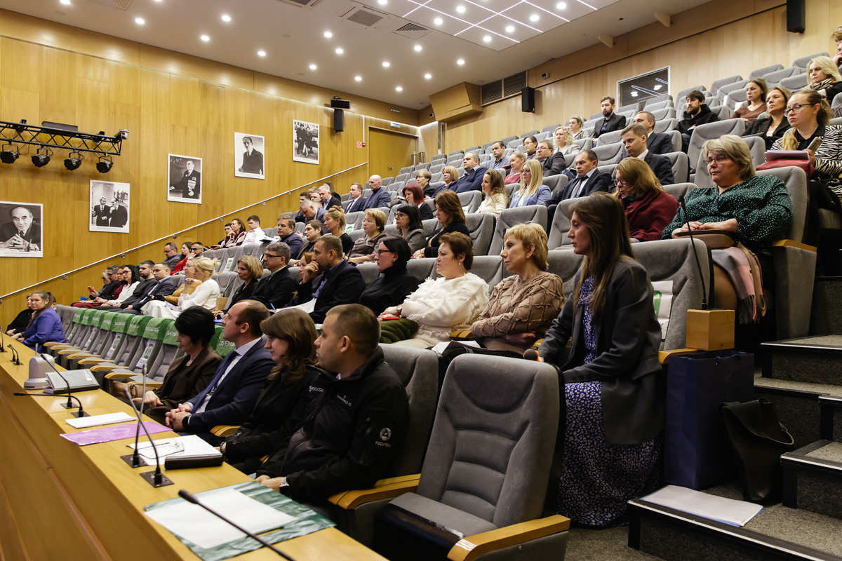 Мероприятие было посвящено практическому внедрению бережливых технологий в систему жилищно-коммунального хозяйства города 