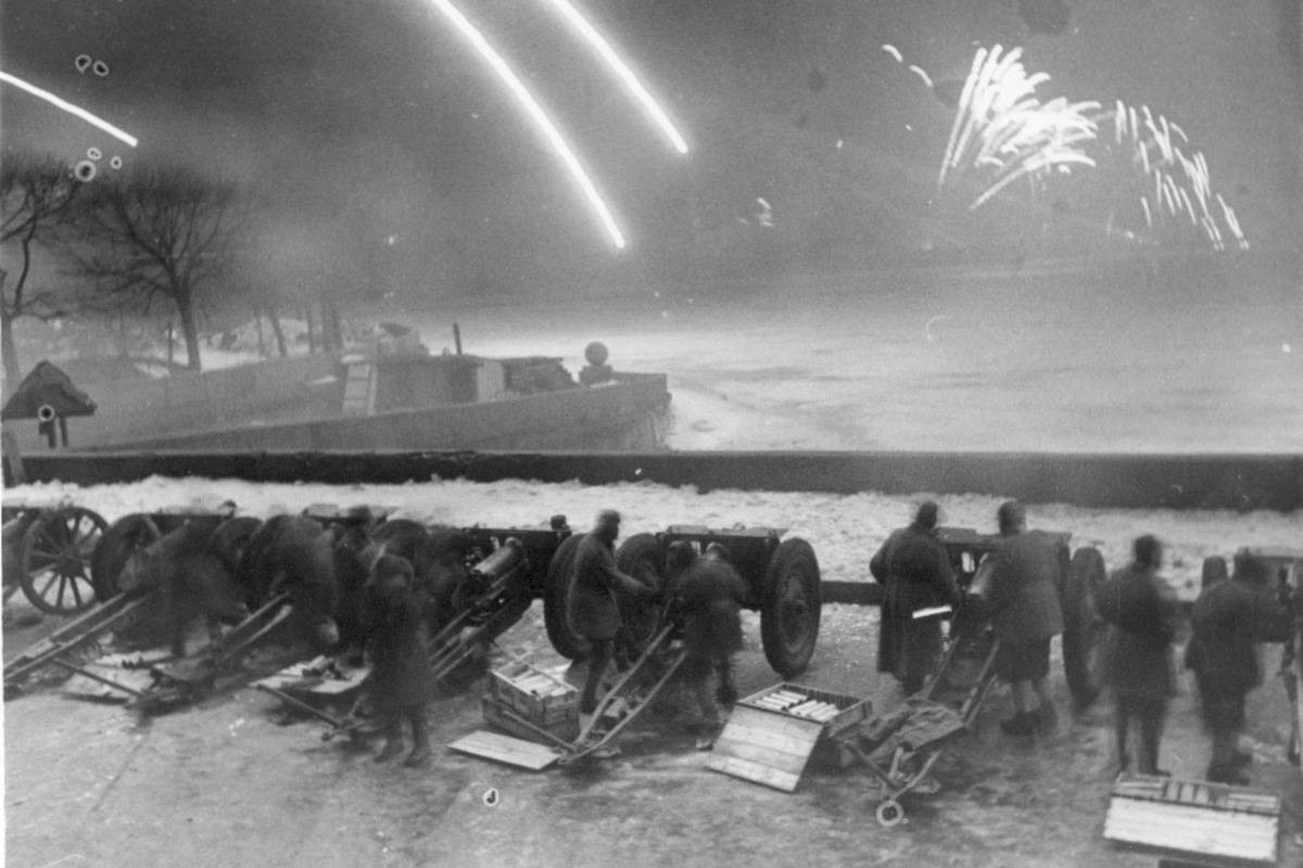 День полного освобождения Ленинграда от фашистской блокады 