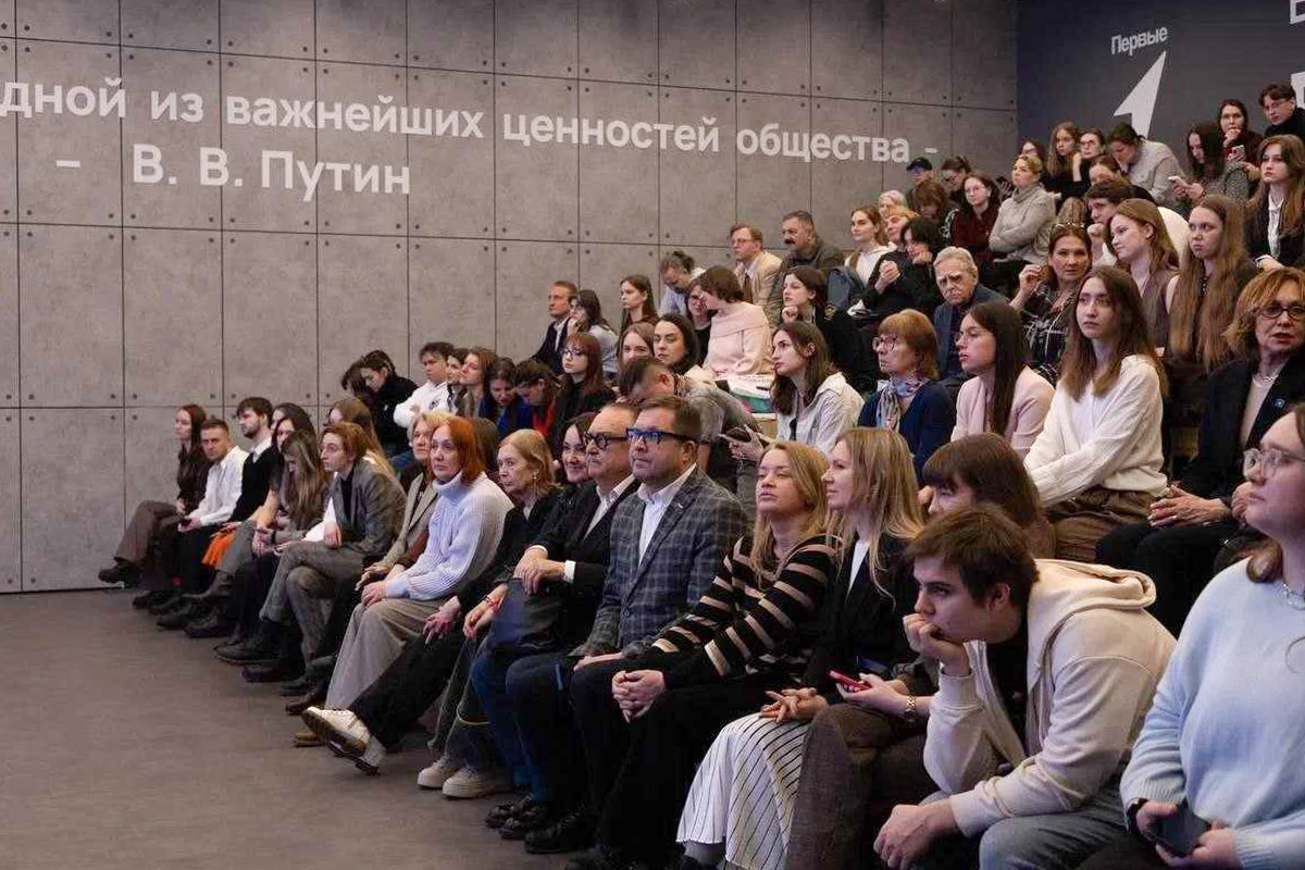 Участники церемонии 