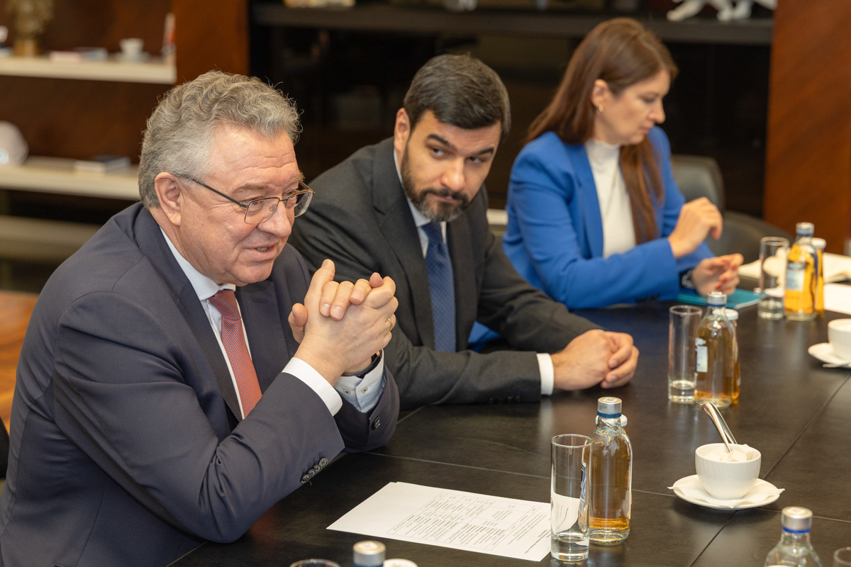 Ректор СПбПУ Андрей Рудской, проректор по научной работе Юрий Фомин и директор ИСИ Марина Петроченко 