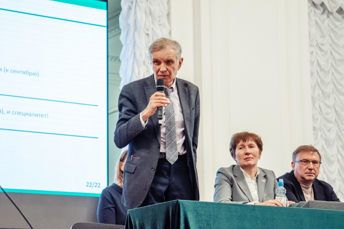 Михаил Петриченко 