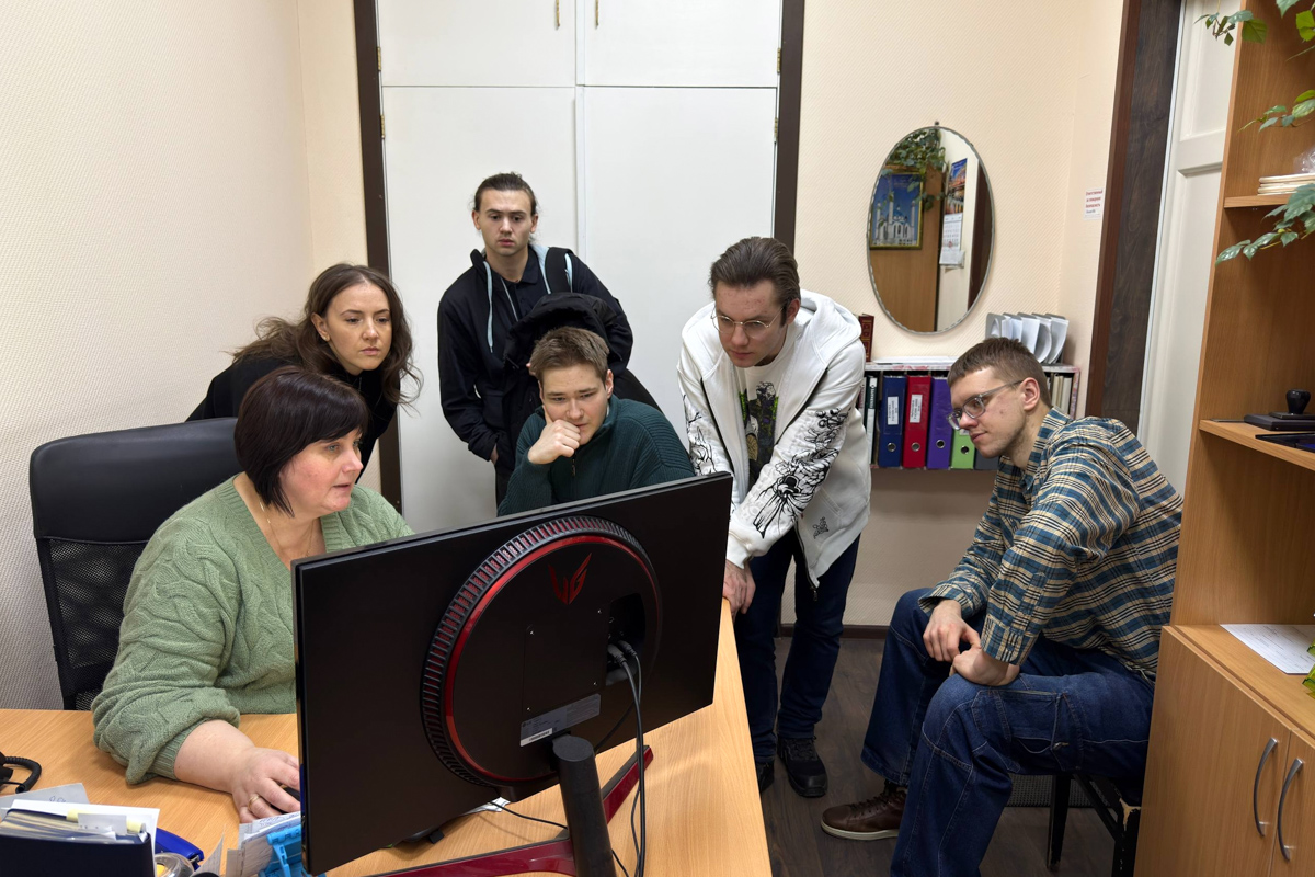 Ознакомление с работой и автоматизированным рабочим местом нарядчика отдела эксплуатации ОСП «Трамвайный парк № 5» Елены Орловой 